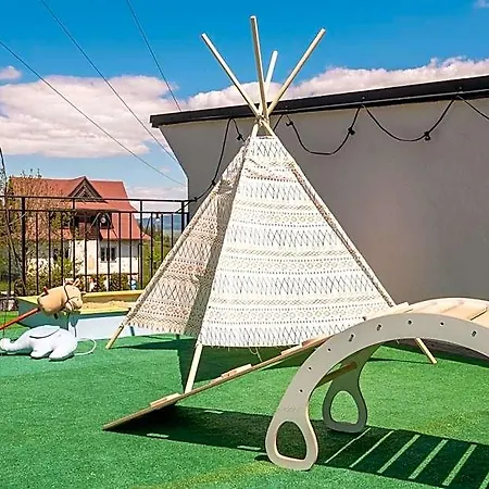 Semesteranläggning (resort) Nowe Izby 4*