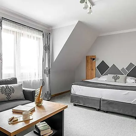 Semesteranläggning (resort) Nowe Izby 4*