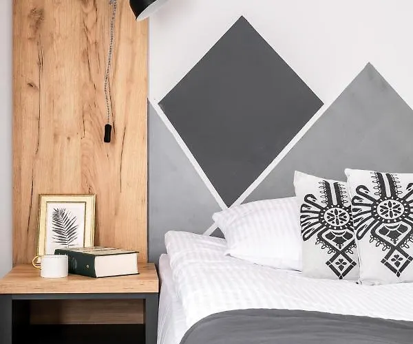 Nowe Izby 리조트 샤플라리